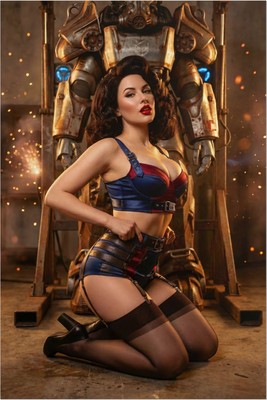 Fallout Heroine Poster – Fallout Wall Art Print, Wasteland Decor Poster #6604